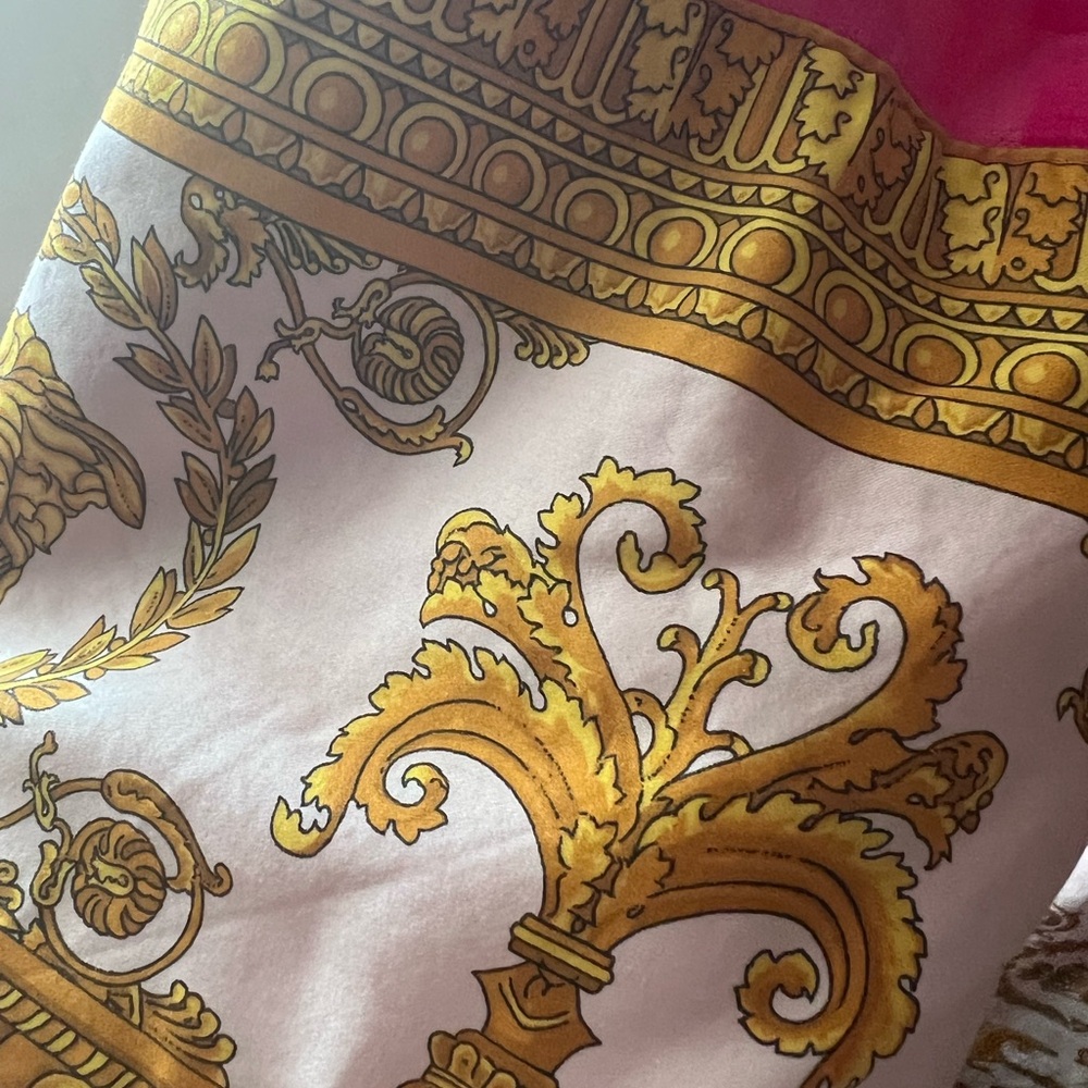 Versace Robe - Picture 5 of 12